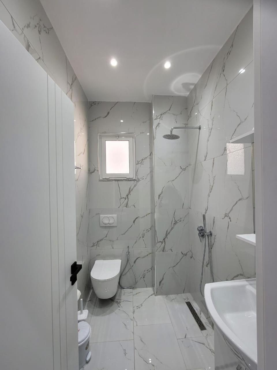 Luxury Room'S By Lika Sarandë Exterior foto